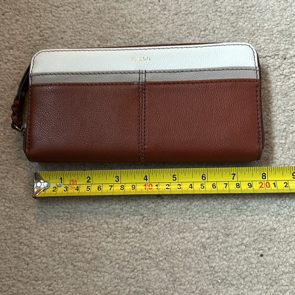 Fossil Wallet - Picture 9 of 9